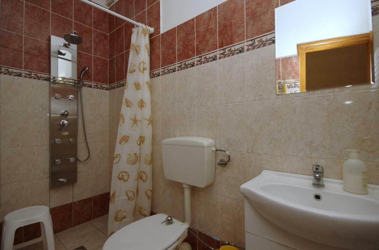 Burg Apartman Gyula Exterior foto